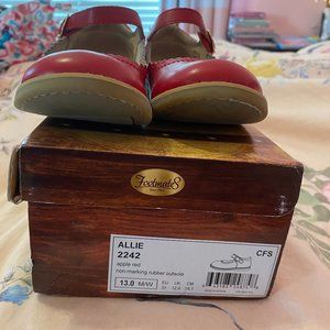 Red Footmates Girls Size 13